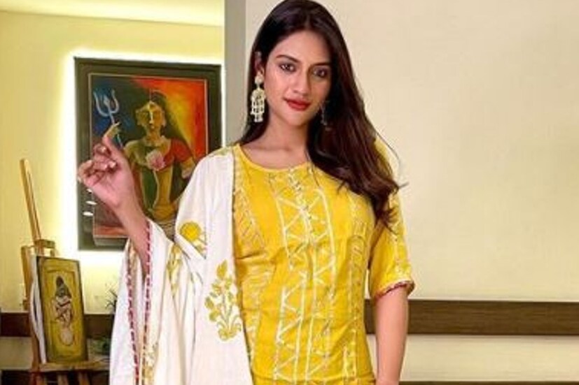নুসরতের এই পোস্ট দেখেই প্রশ্ন উঠছে, তাহলে কি কোনও অশান্তি তৈরি হয়েছে? আর এর মধ্য়েই এই প্রশ্ন আরও উসকে দিয়েছে যশ দাশগুপ্তের ইনস্টাগ্রাম পোস্ট। 