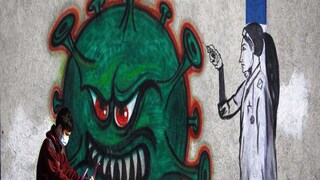 ভাবাচ্ছে স্বাস্থ্য পরিষেবাকে :
সারা বিশ্বের মতো ভারতেও যদি করোনার নতুন ভ্যারিয়েন্টের ঢেউ আছড়ে পড়ে, তাহলে দেশে প্রতিদিন ১৬ লাখ থেকে ২০ লাখ পর্যন্ত সংক্রমণ দেখা যেতে পারে। উল্লেখ্য, দ্বিতীয় ঢেউয়ের সময় ৪ লাখ পর্যন্ত সংক্রমণ দেখা গিয়েছিল ডেল্টার সংক্রমণে। এমন পরিস্থিতি তৈরি হলে আমাদের চিকিৎসা ব্যবস্থায় ব্যাপক চাপ তৈরি হতে পারে – হাসপাতালের বেড, অক্সিজেন সিলিন্ডার, ডাক্তার এবং ওষুধের প্রাপ্যতা – সব ক্ষেত্রে চাপ বাড়বে।