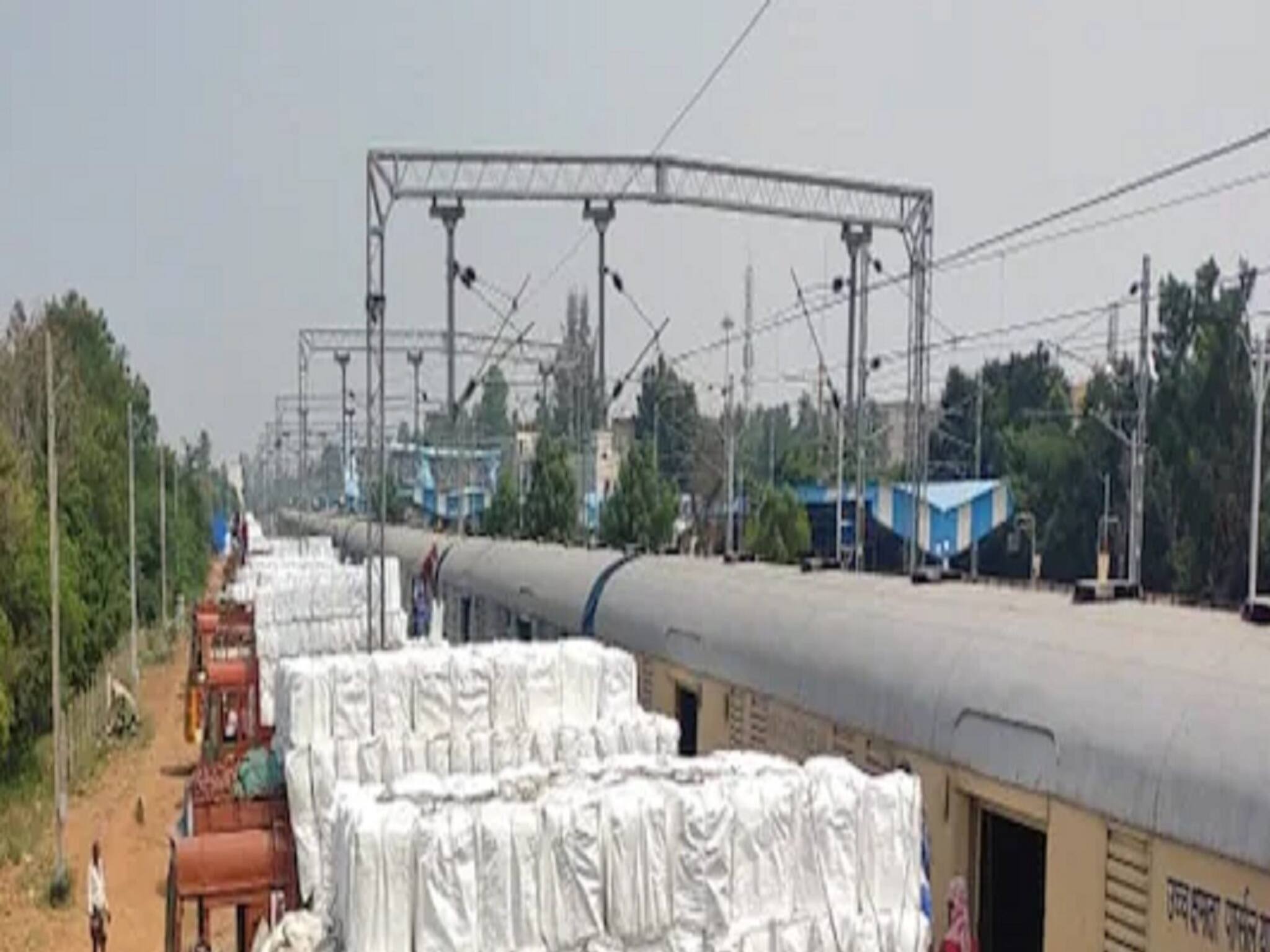 Indian Railways: ভারতীয় রেলের বিরাট সিদ্ধান্ত; বাড়বে রাজস্ব, ছোট-মাঝারি ব্যবসায়ীদেরও হবে সুবিধা!