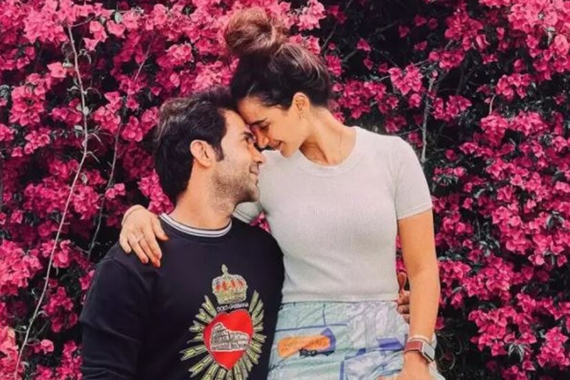 বলিউডের আরও এক জুটি রাজকুমার রাও পত্রলেখাও (Rajkumar Rao &amp; Patralekha) খুব শীঘ্রই বিয়ে করবেন। বহুদিন ধরেই সম্পর্কে আছেন তাঁরা। এই ১০ নভেম্বরেই নাকি বিয়ে করতে চলেছেন তাঁরা। তিন ধরে চলবে বিয়ের অনুষ্ঠান। 