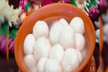 নরম, রসে টইটুম্বুর রসগোল্লা খেতে ভালোবাসেন? খেলে কী হতে পারে শুনলে চমকে যাবেন... নরম, রসে টইটুম্বুর রসগোল্লা খেতে ভালোবাসেন? খেলে কী হতে পারে শুনলে চমকে যাবেন...