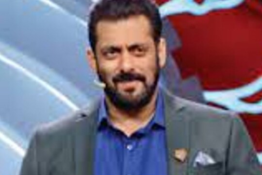 আপনি সিল্কের টাই বা উলের টাইও ব্য়বহার করতে পারেন। তবে টাই ছাড়া ফর্মালও ভাল লাগে না।