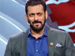 আপনি সিল্কের টাই বা উলের টাইও ব্য়বহার করতে পারেন। তবে টাই ছাড়া ফর্মালও ভাল লাগে না।