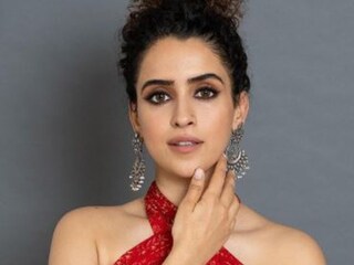 আকাশছোঁয়া দামের বাড়ি কিনলেন সানায়া! একই বিল্ডিংয়ে প্রতবেশী হৃতিক রোশন 