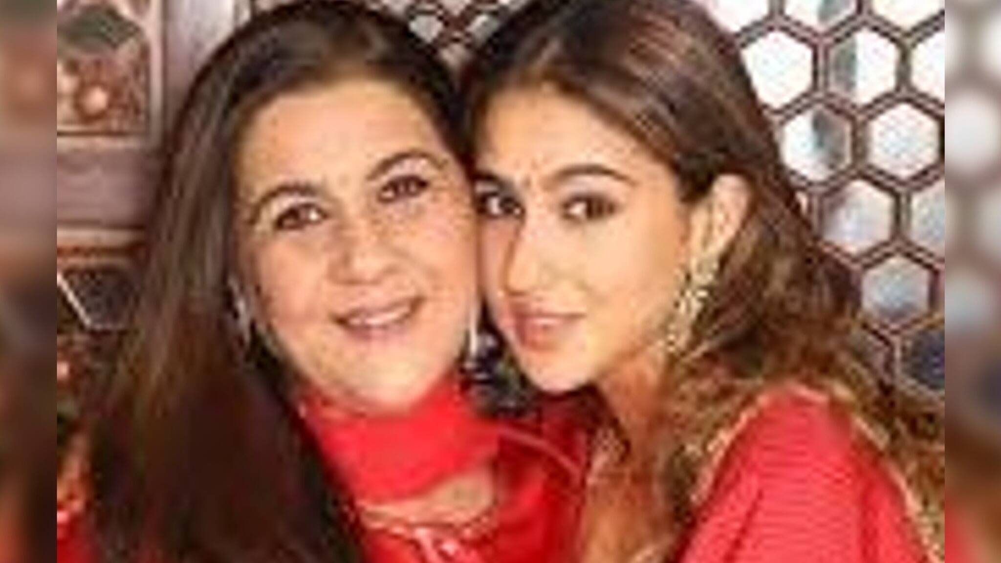 Sara Ali khan: 'ডিভোর্সের পরে মাকে মন খুলে হাসতে দেখেছিলাম', সইফ-অমৃতার বিচ্ছেদ নিয়ে এ কী বললেন সারা