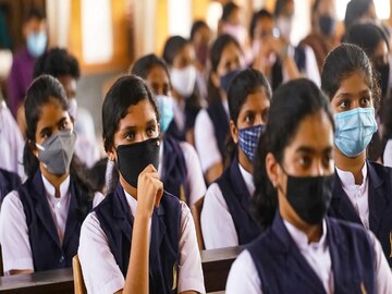তার জন্য় পাঠিয়ে দিন তার পছন্দের খাবার। সঙ্গে একটা ছোট্ট-মিষ্টি ভালবাসার বার্তা। 