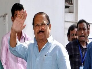 সদাহাস্য সুব্রত মুখোপাধ্যায়৷ 