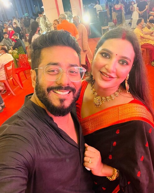 তবে স্ত্রীর জন্য এখনও জন্মদিনের উপহার সারপ্রাইজ রেখেছেন পরিচালক রাজ চক্রবর্তী।(Image: Instagram)(Image: Instagram)