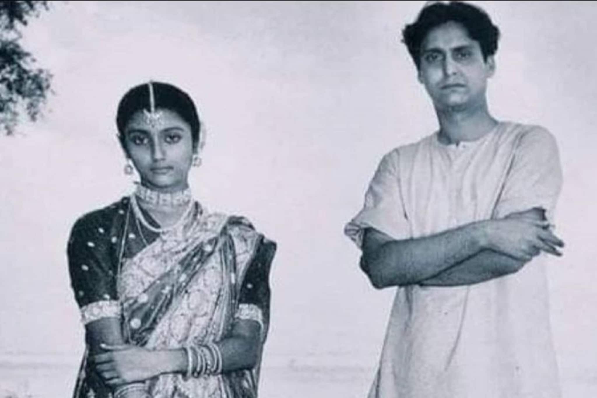 'তুমি চলে গেছ, বিশ্বাস হয় না',মৃত্যুর এক বছর পর সৌমিত্রকে নিয়ে লিখলেন অপর্ণা সেন