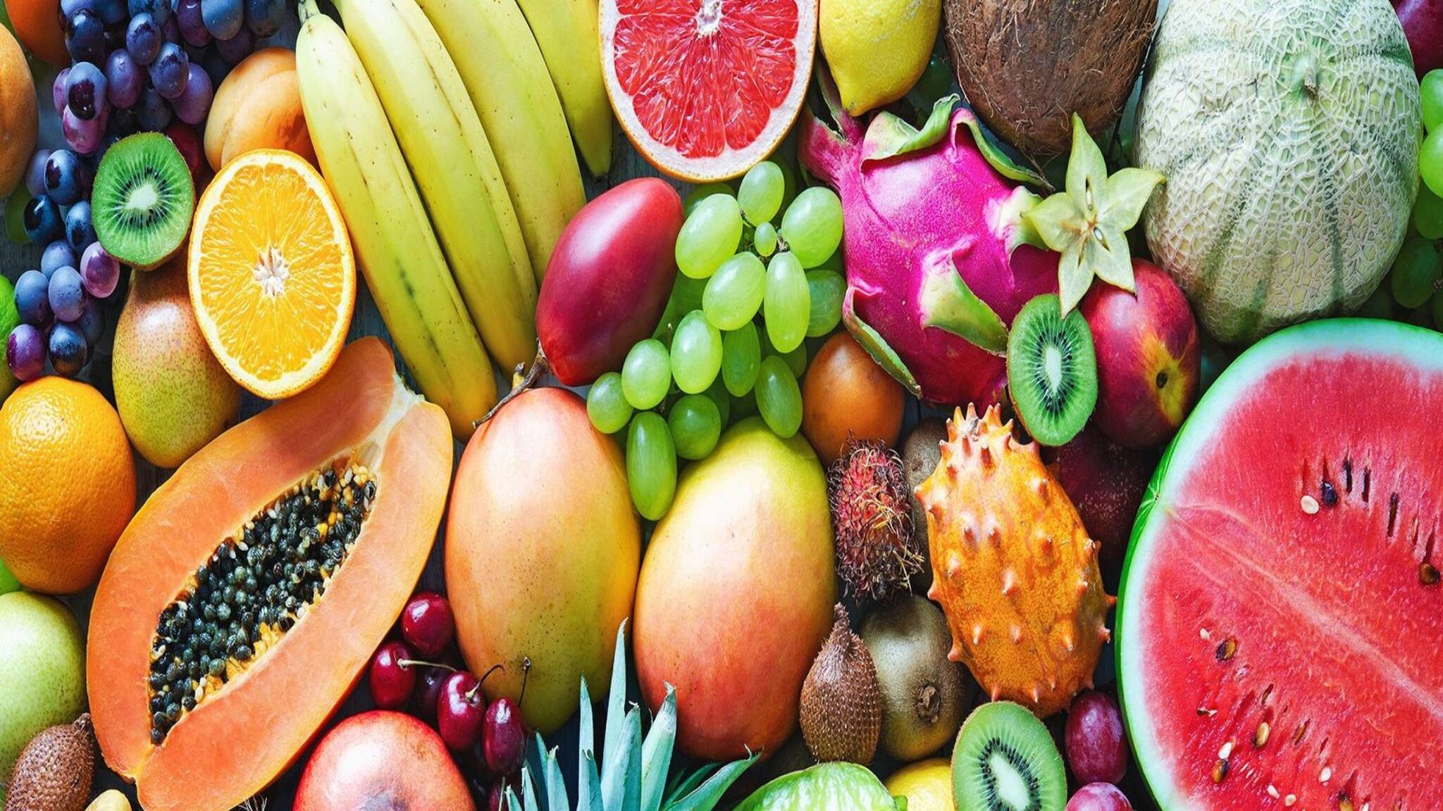 Health: শরীর সুস্থ রাখতে ভারী খাবারের পাতেই রঙ-বাহারি ফল; এই অভ্যাস থেকেই হতে পারে হিতে বিপরীত!