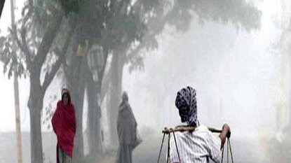 শুক্র শনিবার পর্যন্ত মনোরম পরিবেশ থাকবে। স্বাভাবিক এর নিচেই থাকবে তাপমাত্রা। আগামী ৪৮ ঘণ্টায় রাতের তাপমাত্রা আরও ১ ডিগ্রি কমতে পারে। শীতের আমেজ আরও একটু বাঁচতে পারে। শুক্র অথবা শনিবার আবহাওয়ার পরিবর্তন। ফের সপ্তাহান্তে বাড়বে রাতের তাপমাত্রা। শুক্র শনিবার পর্যন্ত মনোরম পরিবেশ থাকবে। স্বাভাবিক এর নিচেই থাকবে তাপমাত্রা। আগামী ৪৮ ঘণ্টায় রাতের তাপমাত্রা আরও ১ ডিগ্রি কমতে পারে। শীতের আমেজ আরও একটু বাঁচতে পারে। শুক্র অথবা শনিবার আবহাওয়ার পরিবর্তন। ফের সপ্তাহান্তে বাড়বে রাতের তাপমাত্রা।