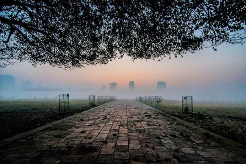 *আজ সকালে সর্বনিম্ন তাপমাত্রা ছিল ১৮.৭ ডিগ্রি সেলসিয়াস। স্বাভাবিকের থেকে ১ ডিগ্রি কম। এর আগে স্বাভাবিকের নিচে কলকাতার তাপমাত্রা নেমেছিল ১০ নভেম্বর। সেদিন সর্বনিম্ন তাপমাত্রা ছিল ১৯.৭ ডিগ্রি সেলসিয়াস যা স্বাভাবিকের থেকে ১ ডিগ্রি নিচে। ফাইল ছবি। 