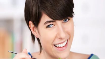 গ্রিন টি খেলেলে দাঁত ও মাড়ি সুস্থ থাকে। গ্রিন টি আসলে দাঁত ও মাড়িকে অনেক রোগ থেকে দূরে রাখতে পারে। প্রতিদিন এক থেকে দুই কাপ গ্রিন টি খাওয়ার চেষ্টা করুন।
গ্রিন টি খেলেলে দাঁত ও মাড়ি সুস্থ থাকে। গ্রিন টি আসলে দাঁত ও মাড়িকে অনেক রোগ থেকে দূরে রাখতে পারে। প্রতিদিন এক থেকে দুই কাপ গ্রিন টি খাওয়ার চেষ্টা করুন।