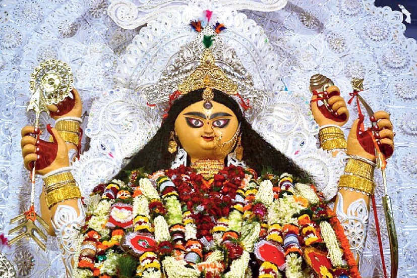 *এই দু'দিন রাত ১১টা থেকে ভোর পাঁচটা পর্যন্ত রাস্তায় বেরোনো বা গাড়ি চলাচলে কোনও বিধিনিষেধ থাকছে না। তবে, বাকি জেলাগুলিতে যেমন বিধিনিষেধ আছে, তেমনই বজায় থাকবে। সংগৃহীত ছবি। 