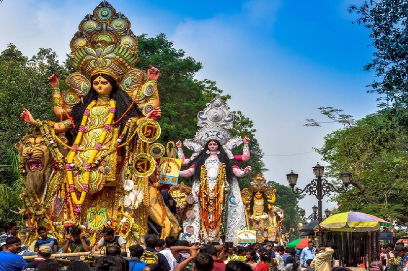 *সেই অসন্তোষের মধ্যেই বড় উপহার দিলেন মুখ্যমন্ত্রী মমতা বন্দ্যোপাধ্যায়। নবান্নের তরফে জানিয়ে দেওয়া হয়েছে, জগদ্ধাত্রী পুজোর দু'দিন (মহাষ্টমী ও মহানবমী) রাত্রিকালীন বিধিনিষেধ থাকবে না। সংগৃহীত ছবি। 