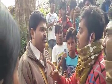 শিশুপুত্র-সহ স্ত্রীকে অস্বীকারের অভিযোগ বহরমপুরে। 