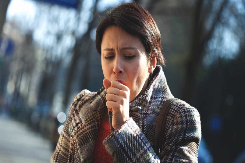 শীত পড়লেই সর্দি-কাশির সমস্যা শুরু (Winter Cold And Flu)? এমন অনেকেরই হয়। এ সময়ে বেড়ে যায় ব্যাকটিরিয়া-ভাইরাসের প্রকোপ (Winter Cold And Flu)। তার জেরেই বাড়তে থাকে অসুখ। এই সময়ে শরীর সুস্থ রাখতে প্রতিরোধ ক্ষমতা বাড়ানোর দিকে জোর দেওয়া জরুরি (Winter Cold And Flu)।