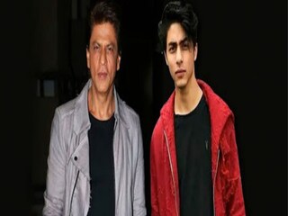 মাদক-মামলায় ফেঁসে বিদেশ যাওয়া বন্ধ, আরিয়ানের জন্য 'কাজ' খুঁজছেন শাহরুখ! 