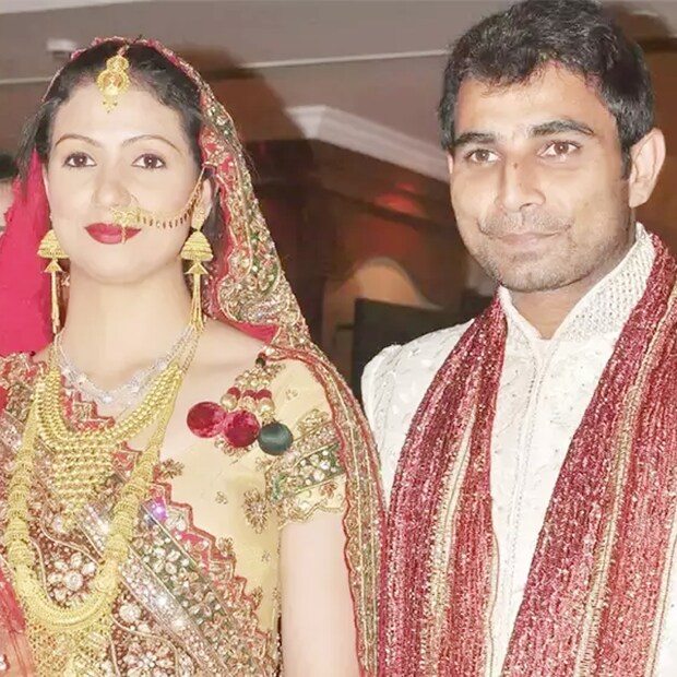 ৬ জুন ২০১৪ সালে হাসিন জাহান (Hasin Jahan) ও মহম্মদ শামি (Mohammad Shami) বিয়ে হয় ৷ কলকাতার বাসিন্দা হাসিন জাহান একজন মডেল ছিলেন ৷ পরে আইপিএলে কলকাতা নাইট রাইডার্সের টিম চিয়ার লিডার ছিলেন ৷ এরই মাঝে দু'জনের আলাপ হয় ৷ পরিবারের অমতে শামি (Mohammad Shami) হাসিনকে (Hasin Jahan) বিয়ে করেন ৷ এরপরে ২০১৮ থেকেই তাঁদের মধ্যে বিবাদ শুরু হয় ৷ ছবি সৌজন্যে ইনস্টাগ্রাম ৷
