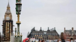 যতদিন যাচ্ছে, ভারতে বাড়ছে দ্রুত মিউটেড হওয়া শক্তিশালী এই ভ্যারিয়েন্টে আক্রান্তের সংখ্যা। এই আলোচনার মধ্যেই এবার শিরোনামে উঠে এসেছে নতুন একটি শব্দ। ডেলমিক্রন (Delmicron)। শোনা যাচ্ছে পশ্চিমের দেশগুলিতে ডেলমিক্রনের দাপট নাকি বাড়ছে।