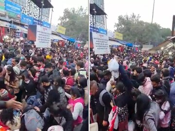 ভিড়ে ঠাসা দিল্লির রাস্তা