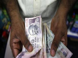 কেন্দ্রের ধামাকা পেনশন প্ল্যানে প্রতি মাসে পেয়ে যাবেন ১০ হাজার টাকা!