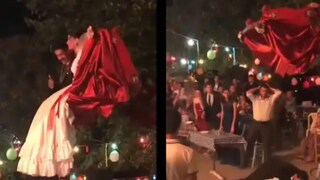 বড়-কনের কীর্তি মুহূর্তে ভাইরাল বড়-কনের কীর্তি মুহূর্তে ভাইরাল