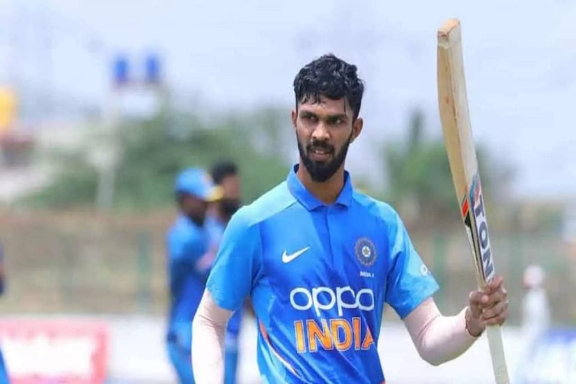 এক কথায় তাঁর ব্যাট দিয়ে আগুন বেরোচ্ছে ৷ গায়কোয়াড় শনিবার কেরলের বিরুদ্ধে ১২৯ বলে ১২৪ রানের দুরন্ত ইনিংস খেলেছেন ৷ ৯টি বাউন্ডারি ও ৬টি ওভার বাউন্ডারি মেরেছেন যার দৌলতে নির্ধারিত ৫০ ওভারে মহারাষ্ট্রের সংগ্রহ ২৯১ রান ৷ ফাইল ছবি ৷