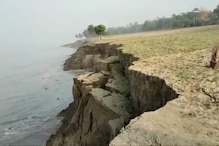 গঙ্গার জলস্তর কমতেই গঙ্গার ভাঙ্গন শুরু হলো ফারাক্কা ব্লকের কুলিদিয়ার চর এলাকায়। গঙ্গার জলস্তর কমতেই গঙ্গার ভাঙ্গন শুরু হলো ফারাক্কা ব্লকের কুলিদিয়ার চর এলাকায়।