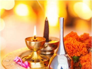 পঞ্জিকা ৩ ডিসেম্বর: দেখে নিন নক্ষত্রযোগ, শুভ মুহূর্ত, রাহুকাল এবং দিনের অন্য লগ্ন!