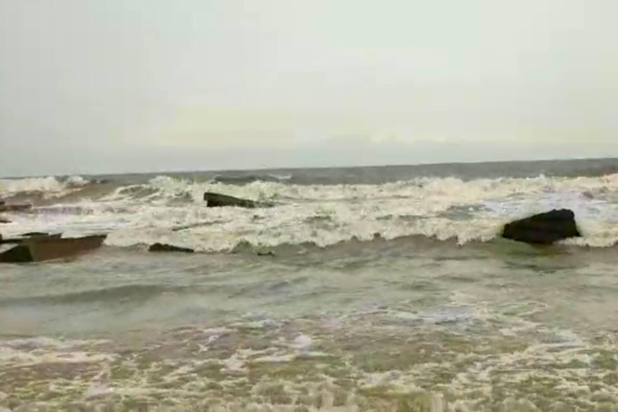 South 24 Parganas- ভরা কোটাল ও প্রাকৃতিক বিপর্যয়ের জোড়া ফলায় আতঙ্কে সুন্দরবনবাসীরা