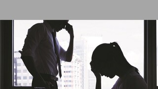 Zoom কলে এই কোম্পানির ৯০০ কর্মীকে বরখাস্ত করা হল, জানুন কেন!