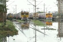 একটানা বৃষ্টিতে জল জমেছে টিকিয়াপাড়া কারশেডে একটানা বৃষ্টিতে জল জমেছে টিকিয়াপাড়া কারশেডে
