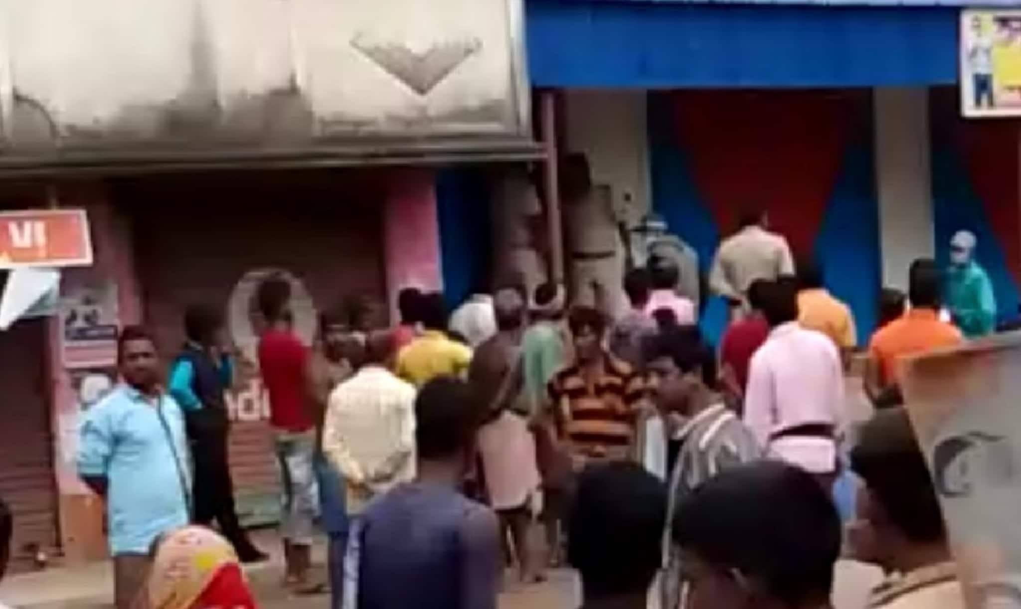 টাকা ঋণ নিয়ে করেছিলেন আলু চাষ, সবটাই জলের তলায়! আত্মঘাতী হল পশ্চিম মেদিনীপুরের ভোলানাথ বায়েন।