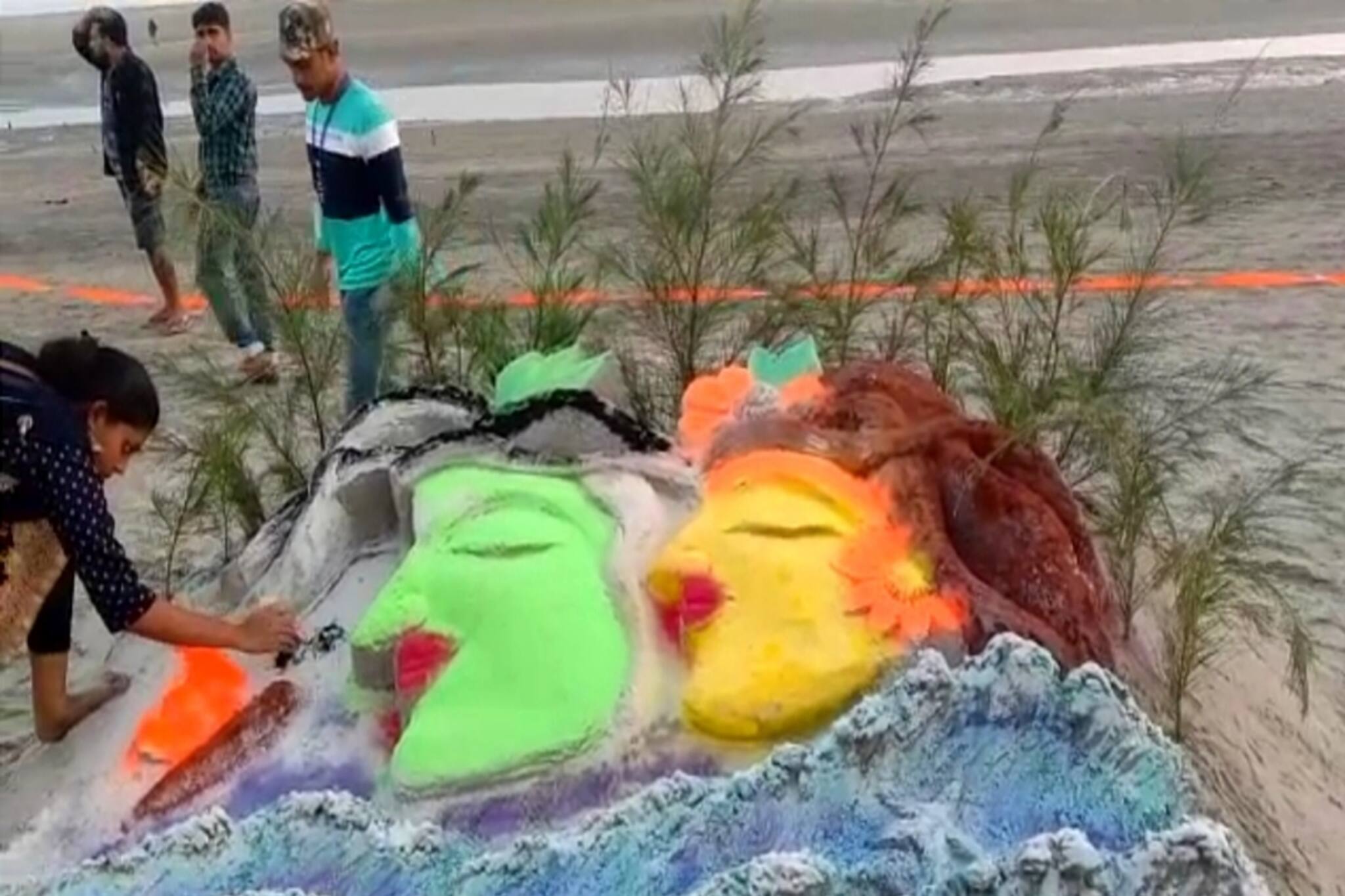 South 24 Parganas: বকখালিতেও এবার দেখা মিলছে বালু শিল্পের