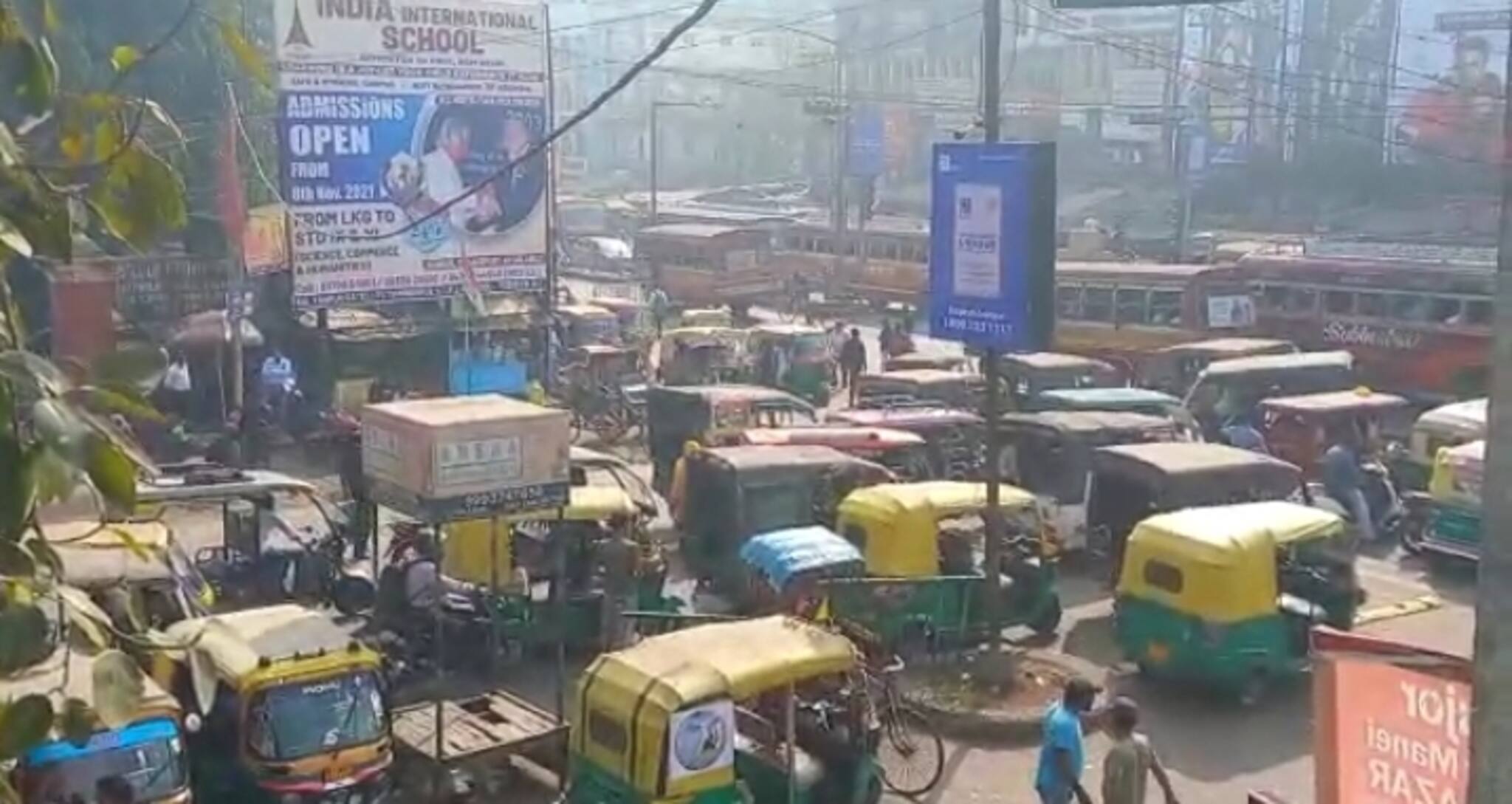 Paschim Bardhaman: শহরজুড়ে ভিড় অটো টোটোর, নেই নির্দিষ্ট স্ট্যান্ড