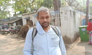 আহত মেদিনীপুরের শিক্ষক