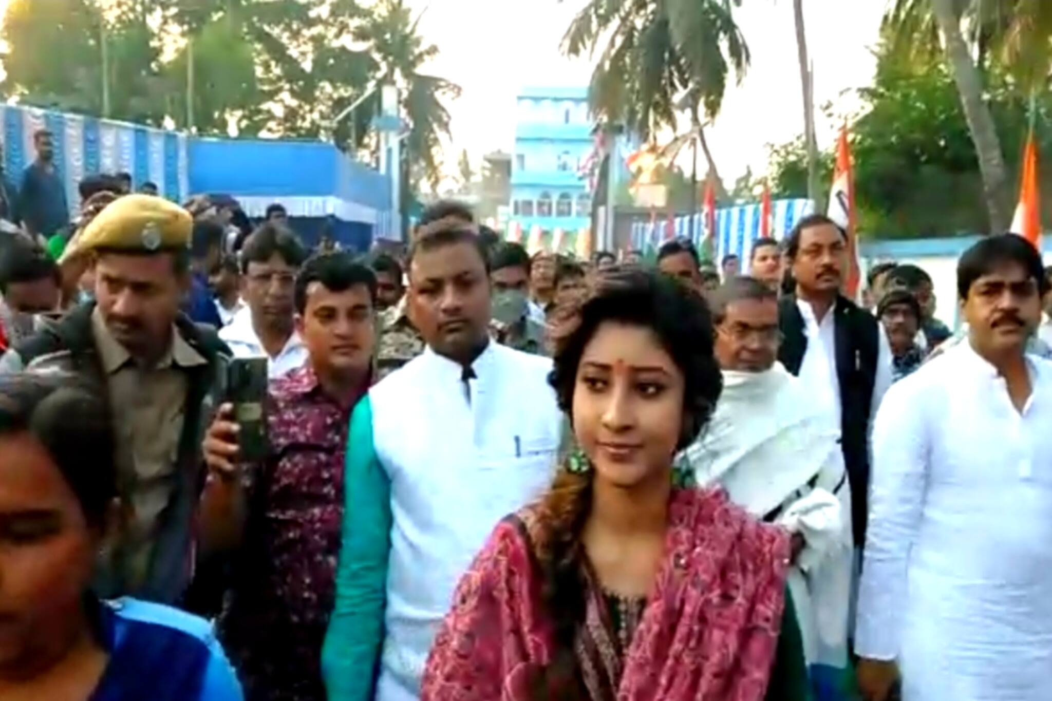 South 24 Parganas- কপিল মুনির আশ্রমে পুজো দিয়ে নতুন কার্যালয়ের দ্বার উদঘাটন সাগরে