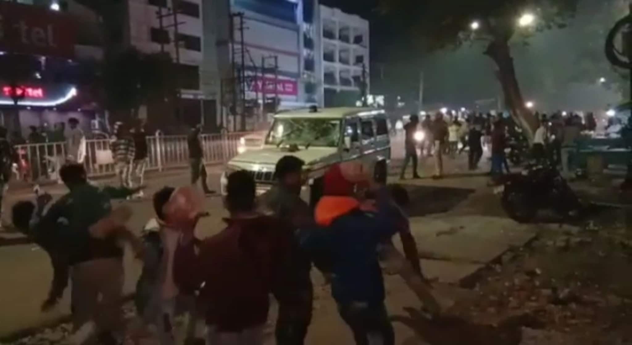 Paschim Bardhaman: পুলিশের স্টিকার লাগানো গাড়ির ধাক্কা পথচারীকে