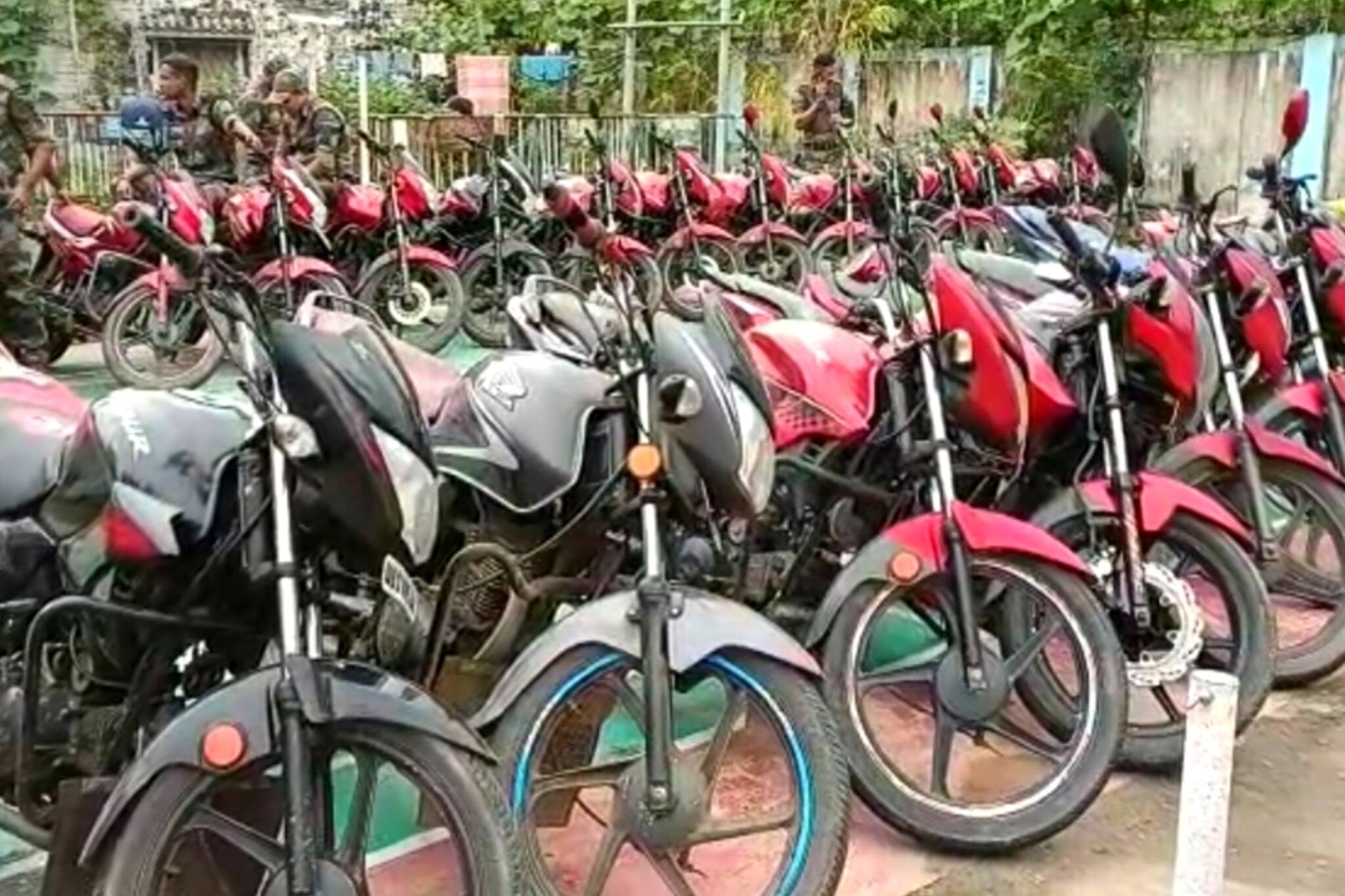 South 24 Parganas: চুরি যাওয়া প্রচুর বাইক উদ্ধার করল পুলিশ