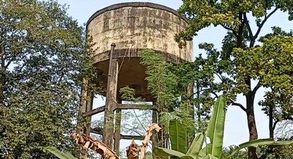 বিধাননগরে বেহাল অবস্থায় ওভারহেড জল ট্যাঙ্ক। বিধাননগরে বেহাল অবস্থায় ওভারহেড জল ট্যাঙ্ক।