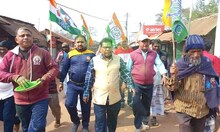 কলকাতা মিউনসিপ্যাল কর্পোরেশনে তৃণমূলের জয় জয়কার, মাদপুরে বিজয় মিছিল করে উচ্ছাস তৃণমূলের