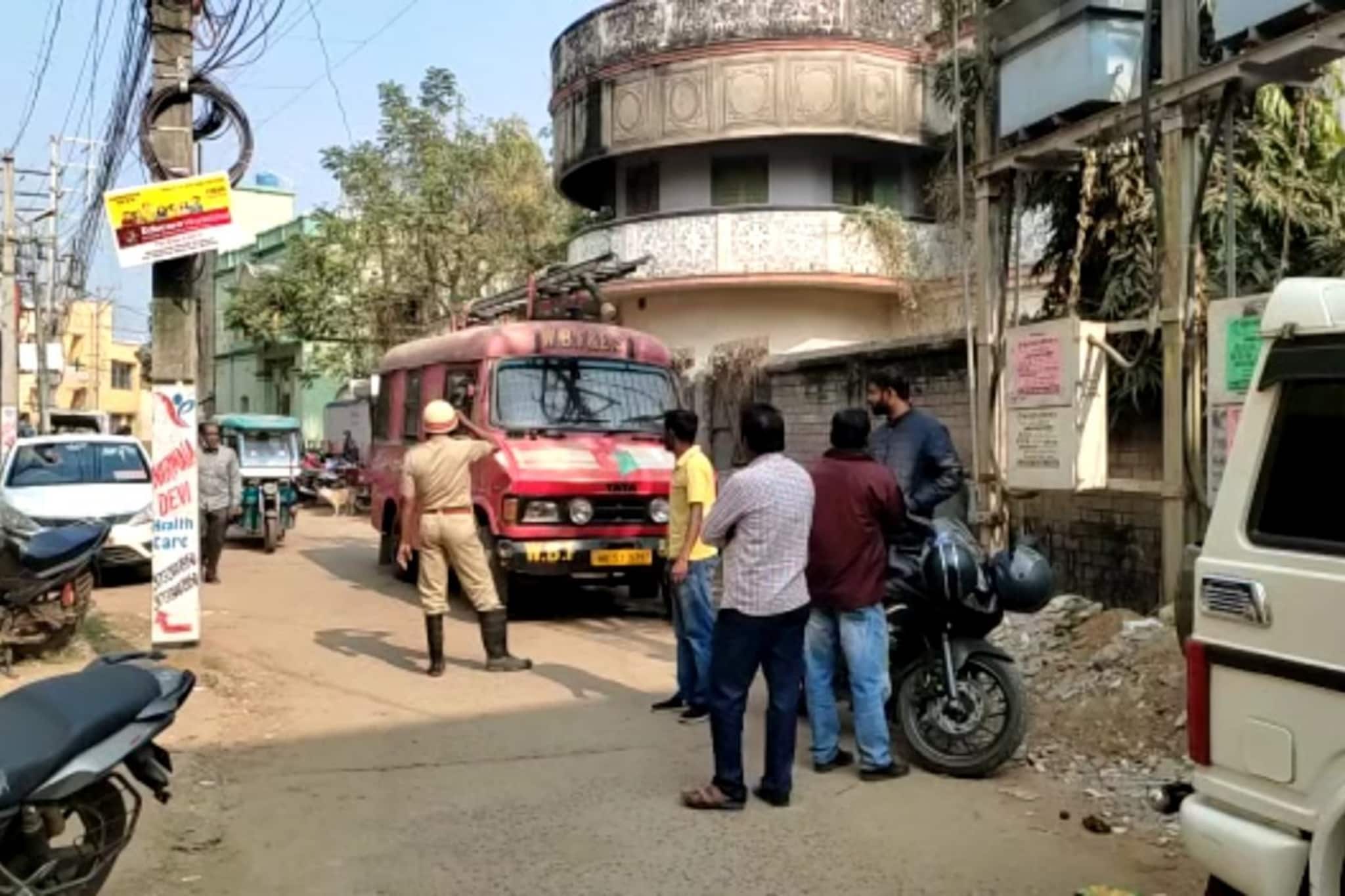 আবাসন থেকে এক ইঞ্জিনিয়ারের ঝুলন্ত দেহ উদ্ধার সিউড়িতে