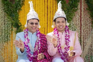 হায়দ্রাবাদে বিবাহ বন্ধনে আবদ্ধ হল সুপ্রিয়-অভয়।
