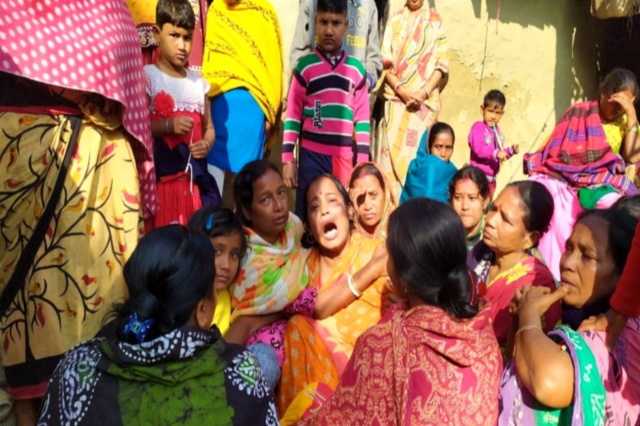 South 24 Parganas: শীতের রাতে ট্রাকের ধাক্কায় মৃত্যু দুই ভাইয়ের