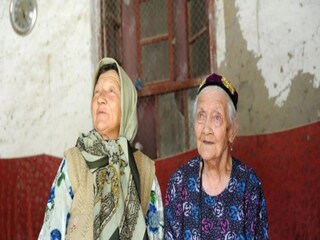 দীর্ঘায়ুর রহস্য সপ্তাহে ১ কেজি চকোলেট, শেষ নিশ্বাস ত্যাগ করলেন ১৩৫ বছরের আলমিহান!