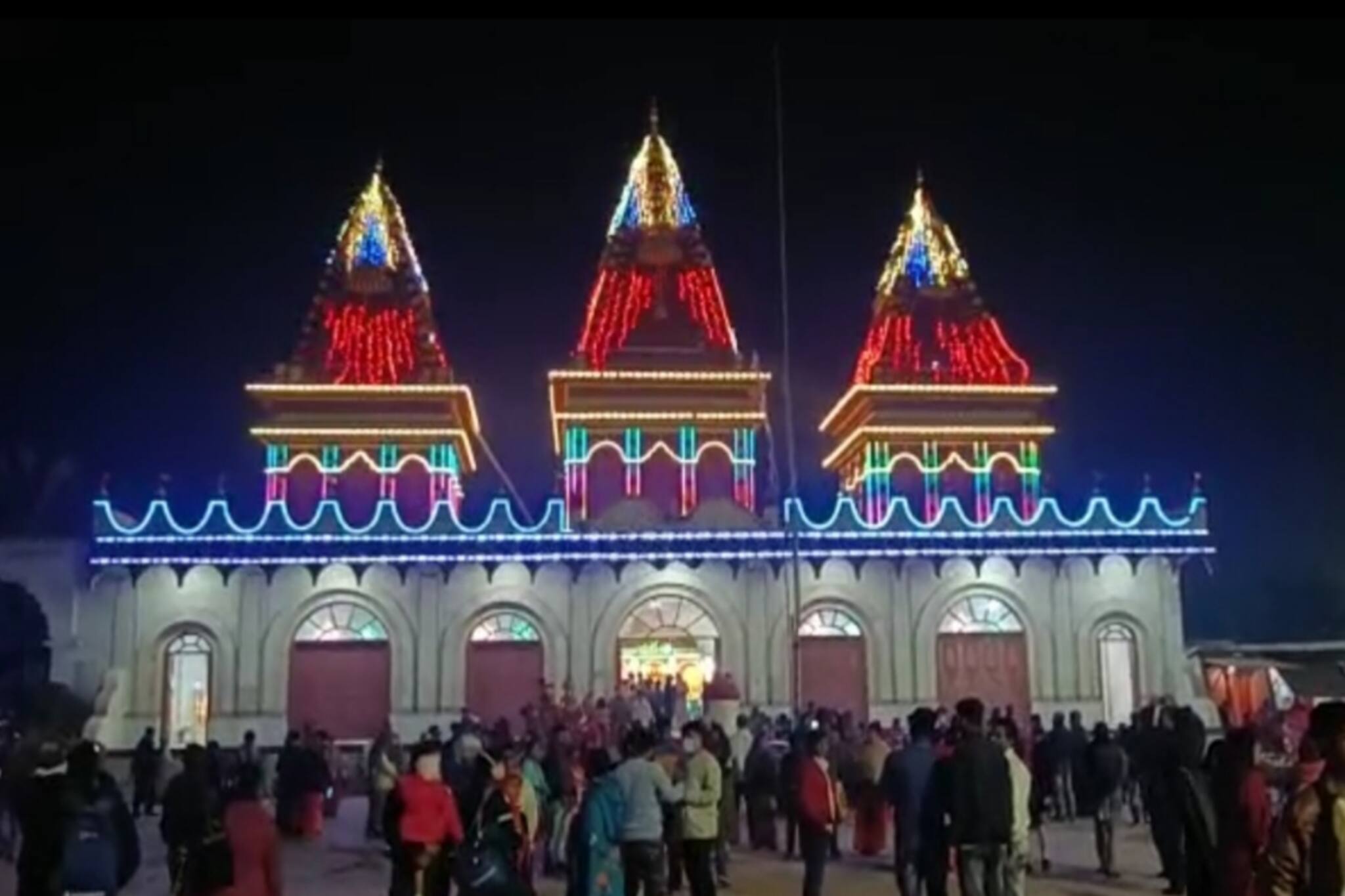 South 24 Parganas News- আলোয় সাজিয়ে তোলা হয়েছে কপিল মুনির আশ্রম, মুখ্যমন্ত্রী ঘুরে দেখবেন গঙ্গাসাগর মেলার প্রস্তুতি