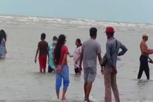 পর্যটকদের উপচে পড়া ভিড়, করোনা সংক্রমণ রোধে তৎপর নামখানা প্রশাসন