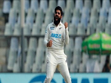 ভারতের বিরুদ্ধে ১০ উইকেট নিয়ে নজির আজাজের