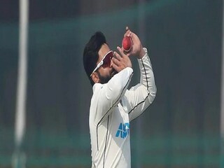 আবেগ সামলে মুম্বই টেস্টে জয়ই একমাত্র লক্ষ্য আজাজের